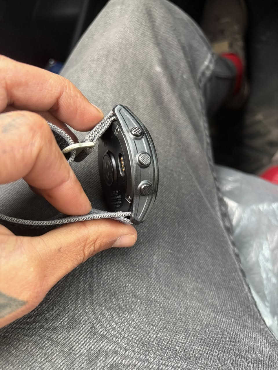 TACTIX 7 PRO
النسخه السابعه موصفاته  معروفه  ساعه لرياضي العسكري السباح نسخه مختلفه عن البقيه   حتى بالعراق مموجوده منه  سعر الجديدة 1100$  قيم واخذه


**إذا كنت صاحب هذا الإعلان وتريد حذفه لأي سبب، رجاءا أرسل رسالة إلى الدعم الفني**