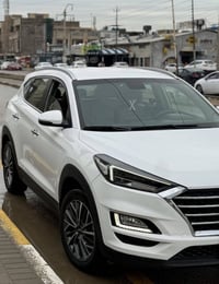 هونداي توسان2019 سيارة جديدة بمعنى الكلمة  ماشية 104 فقط  فقط مكان صغي...