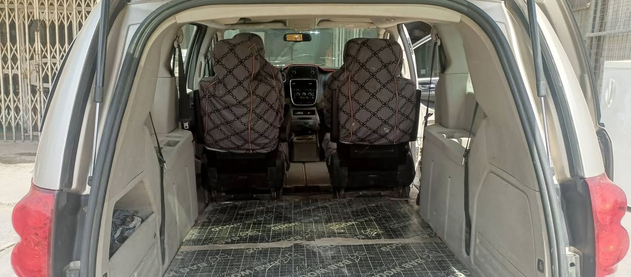 سيارة دوج كرفان موديل 13 ابواب ميكانيك  تبريد ثلاث قطع محرك 3600 تقرير امريكا موجود مع الصور السعر 123 وبي مجال السيارة موجودة في محافظة النجف للتواصل الاتصال بهذا الرقم***********
