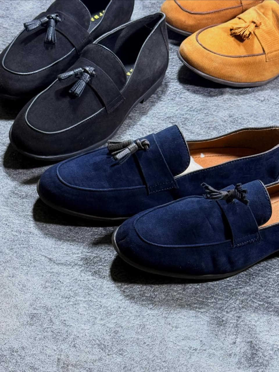✨ لوفر العيد وصل ✨
ستايل راقي… جودة أرقى… وإطلالة تخلي حضورك مختلف 👞🔥

ألوان مميزة وتصميم فخم يناسب العيد والطلعات والسهرات 🤎🖤💙
✅ أغلب القياسات متوفرة
✅ خامة مرتبة ولمسة فخامة
✅ أنسب الأسعار
🎉 تخفيضات خاصة بموسم العيد

لا تفوّت الفرصة… الكمية محدودة ⏳
📩 للحجز راسل الصفحة
📱 واتس آب: ***********

احجز هسه وخلي ستايل العيد يحچي عنك ✨
