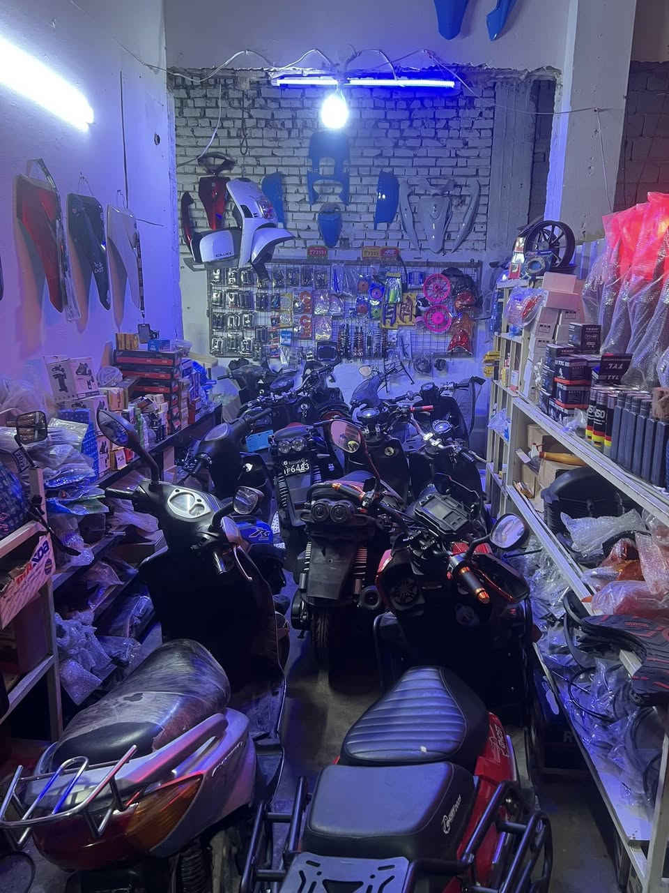 تفاصيل داخل المقطع ***********
