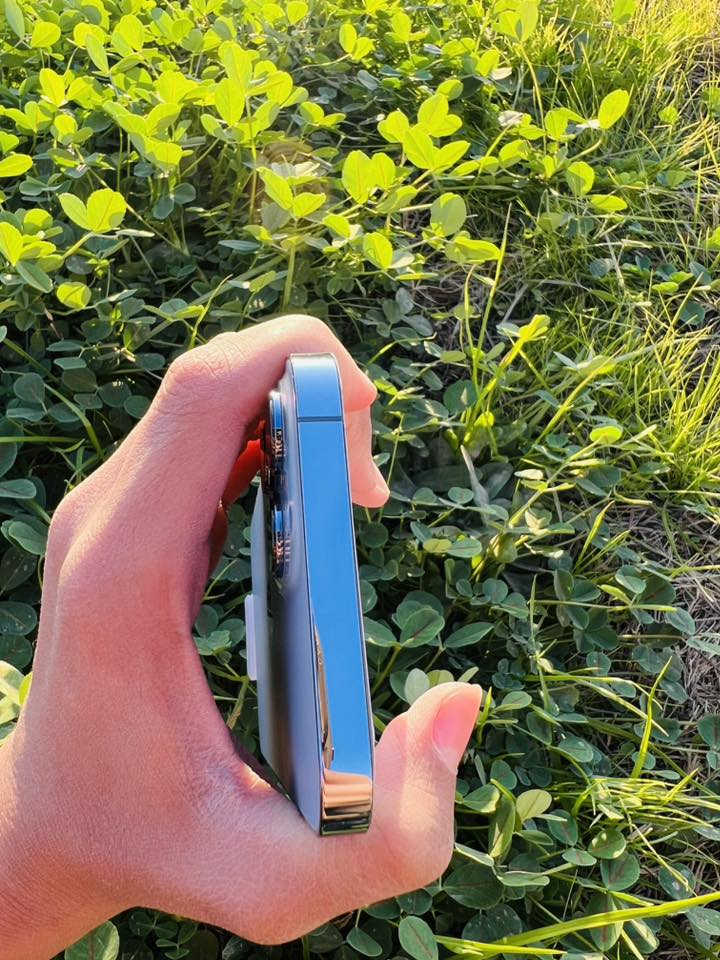 سلام عليكم أيفون 13 برو ماكس ‏باللون المميز البحري 
‏مذاكرة العملاق المميزة 512 البطارية 91 بلادية غير محفزه 
‏الجهاز كله بلاده على وضع الشركة شرط الفحص وين ما يعجبك ￼￼￼
وتر بروف ‏كفالة عامة ‏شرط الفحص في أي مكان يعجبك 
‏نظافة 100% 100 شخط واحد ما بية المكان الناصرية المركز ￼
***********￼ اتصال فقط ￼￼￼￼
