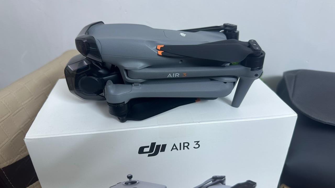 DJI-AIR 3/جديد استخدام مره واحده العنوان ديالى المقدادي  هاتف  ***********. وتساب موجود
