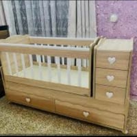 سرير اطفال • استعمال قليل • بابل محاويل