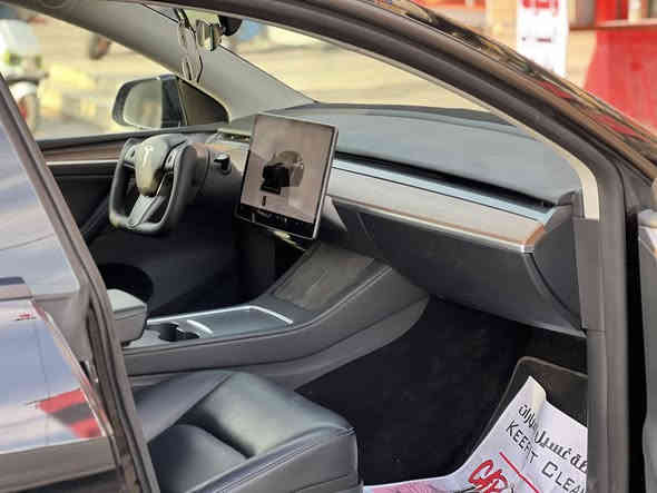 تيسلا y موديل 2024 بسعر مناسب 
اون لاين  رابطها على التطبيق مرقمه وجاهزه السيارة صورة الحادث بالمنشور 

لونك رينج  ماشيه 15000ميل   حادث مبدل بنيد وجاملغ بدون شواصي الرادير الاصلي ما متاثر  بالحادث 

مكاني بغداد حي اور

'
المهتم يتصل *********** موجود واتساب ايضا
