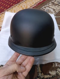 للبيع خوذة دراجة بهذا الشكل أوربية هاتف 07708983647