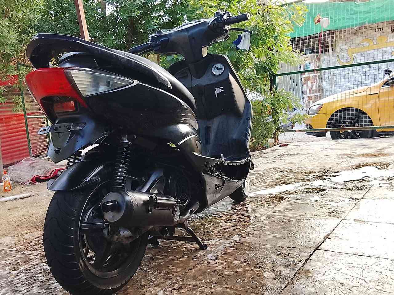 سلام عليكم سكنز للبيع
دراجه نضيفه وكاعده ناقصها ترايش جوره الرجل فقط 
سعرها 550مكان بغداد زعفرانيه تواصل ***********
