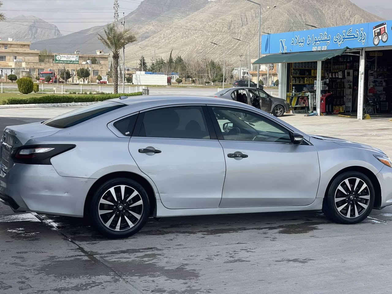 ئەڵتیما (SV) مۆدیل (2018)
مواسەفات - بەسمە -شاشە -ویل کرۆم- چوار تایی لۆل
چوار پارچە و پەڵەیەکی بۆیاخە پەڵەیەکی سەخفیش 
گێر و مەکینەش نەکراوەتەوە 
توند و تۆلە هەموو شتی مەزبوتە 
سەنەویشی نوێە 
نرخی :٩٥ گەڵا raqm *********** رانية, السليمانية
