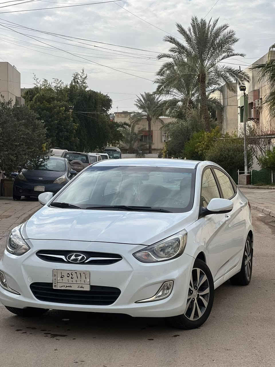 سلام عليكم
اكسنت 2015 نص فول  
المواصفات 
 تحكم ستيرن 
شاشة 
اشاير بالمري
كامرة خلفية 
ماشية 59km 
بيها اماكن بارد 3 موضحات بالصور 
الباقي كفالة عامة السعر 107 وبيه مجال مكاني بغداد الاتصال هـنا  ‭0788 295 5625‬
