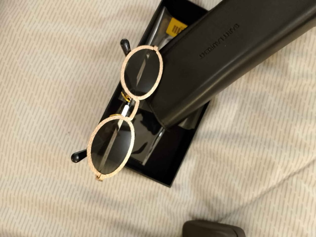 مجموعة نظارات شمسية مستعمل ولكنه جديدة 
ماركات عالميه بغداد, العراق


**إذا كنت صاحب هذا الإعلان وتريد حذفه لأي سبب، رجاءا أرسل رسالة إلى الدعم الفني**