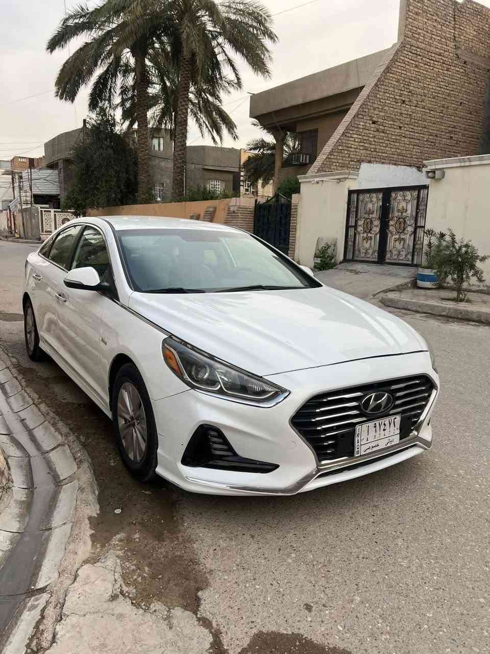 السلام عليكم سوناتا هايبرد مديل 18 حادث بنيد امريكافقط بدون دواخل ايرباك دركه بس وبل عراق بيه طخه حفيفه وموضحه بل صوره سياره بيه 3 قطع صبغ فقط ماشيه 86 وسياره حلوه ومابيه اي نقص مكان سياره ديالى بعقوبه السعر 125 وبيه مجال ‭0771 701 6212‬ رقم صاحب سياره اني مكلف بل نشر
