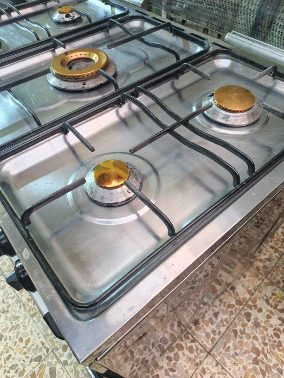 طباخ فريش مصري استيل خمس عيون افران منفصله كله شغال تاخذون على الفحص وناخذ تبديل
للبيع الاستفسار خاص او رقم الهاتف ***********
