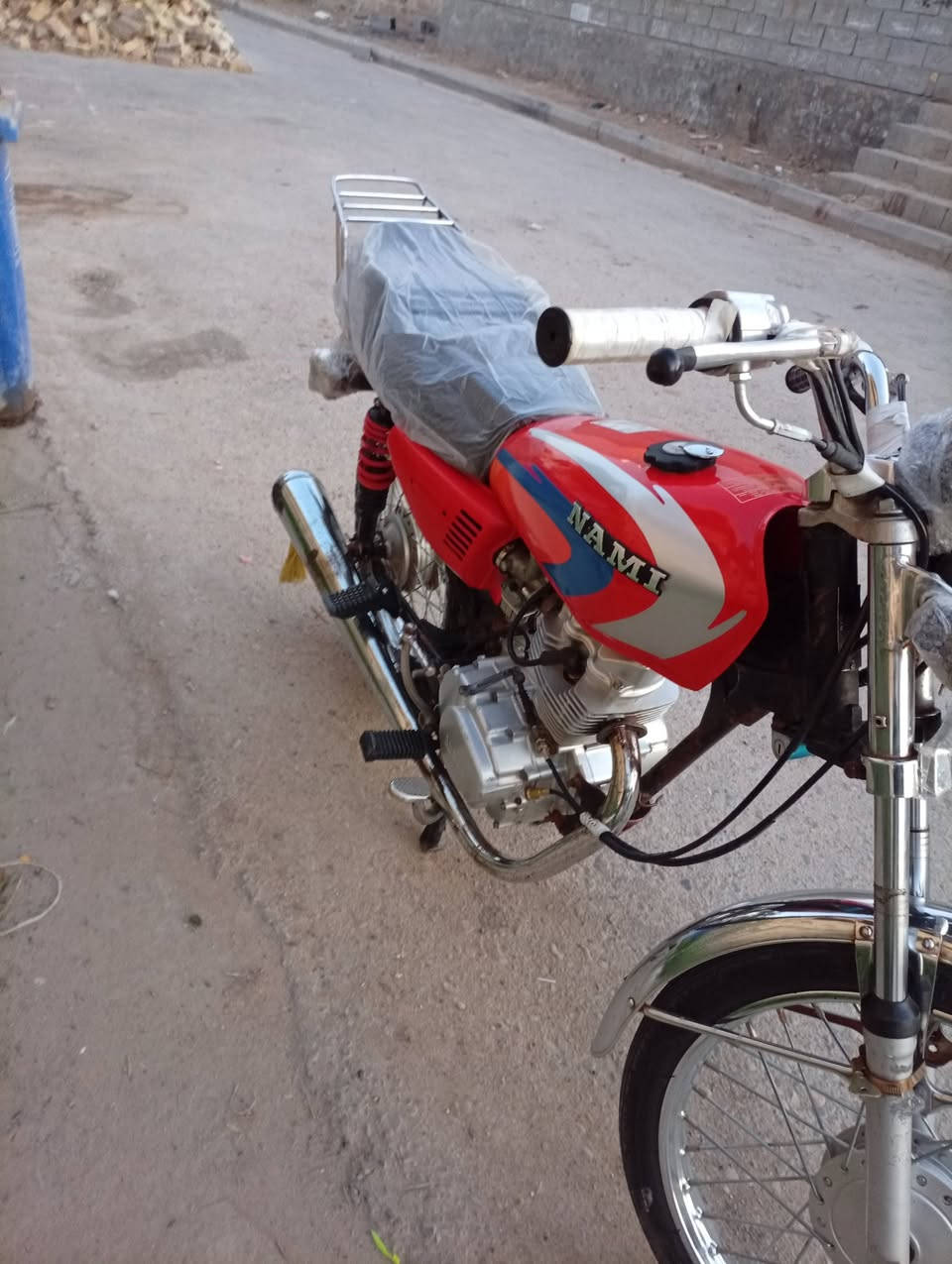 سلام عليكم دراجه للبع اوراق موديل 16نامه بسمي ودراجه مفتوح سعر 950وبيه مجال ***********
