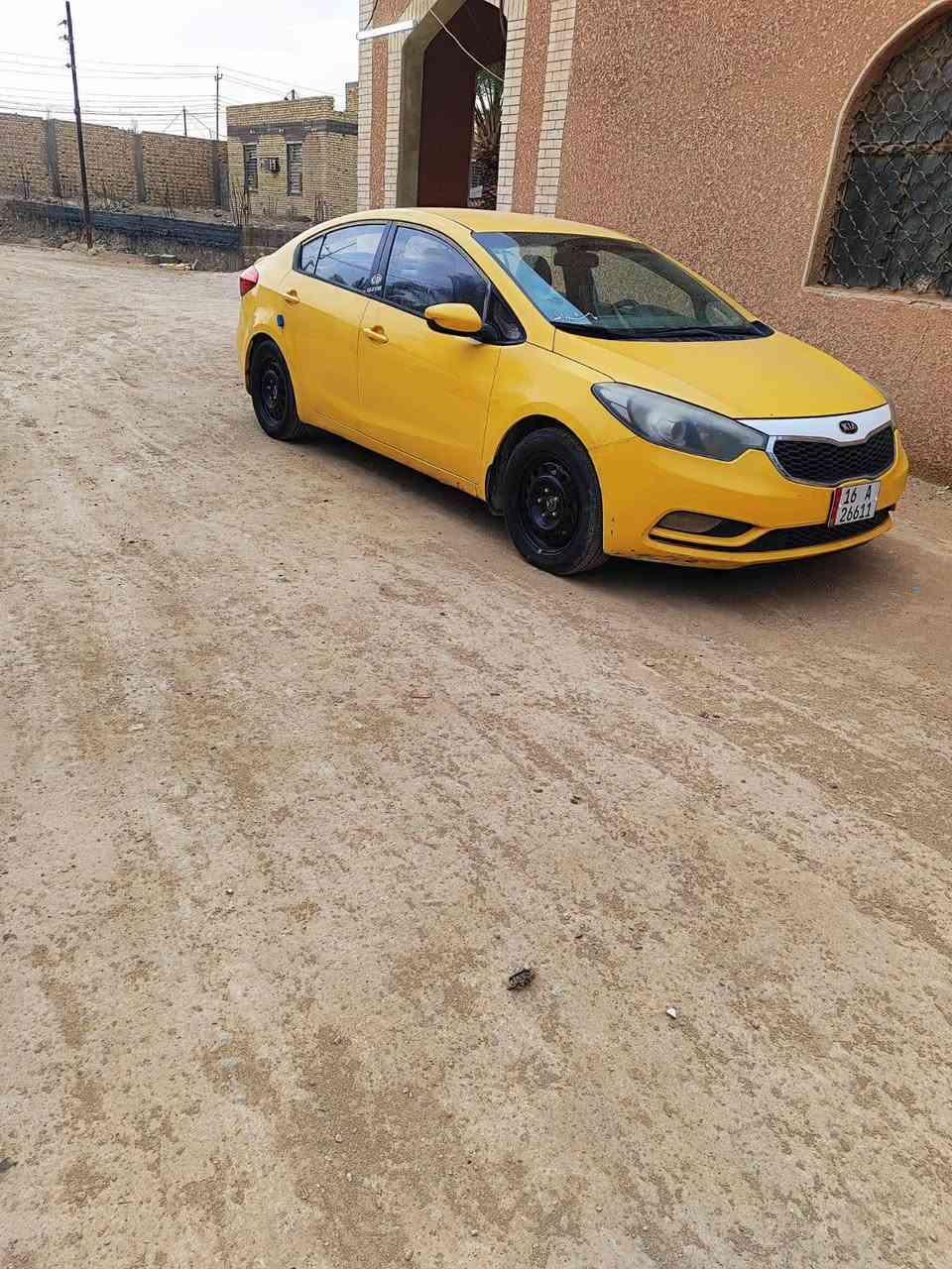 سلام عليكم سياره سيراتو 14 بسمي مداورة ثاني يوم سياره مكفوله بس طخه بل جاملغ بارد بينه حداديه جديده كلش بس مكينتهه بيهه تبخير سياره حله من صوره مكان سياره سماوه رقم ***********
