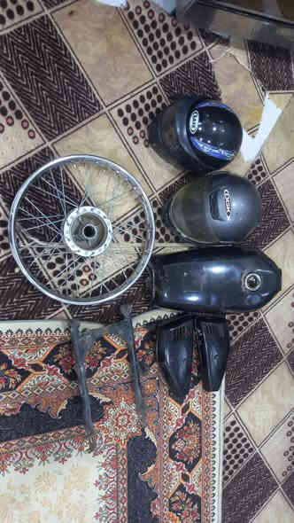 سلام عليكم  للبيع غراض دراجه وخوذ لسعر  ب60 الف كلهن ولشراي يدلل وهاذه  ***********
