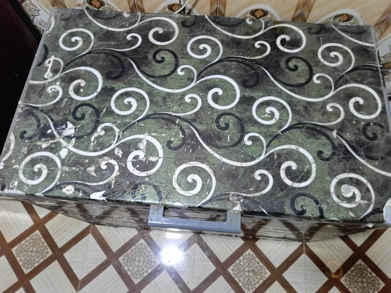 مجمدة للبيع
السعر ١٧٥ الف 
شغالة شرط 
للتواصل:***********
