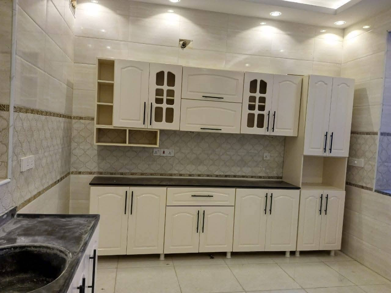 بسم الله الرحمن الرحيم 
الشد والنقل مجانا لجميع المحافظات العراق 🚛💐
600 .…700...850 فقط 

Mdf
كاونتر مترين سنك متر ونص 600 الف 
كاونتر مترين ونص مع سنك متر ونص650الف 
 كاونتر 3 متر سنك متر ونص 850 الف 

العمق 45 سم فقط السنك مرمر 

ملاحظة: لا نعمل بالالمنيوم ❌❌❌

للحجز والاستفسار يرجى المراسله على الواتس اب ‏
***********
#بيت_المطابخ_المطابخ_الحديثه_للكاونترات_التركية
