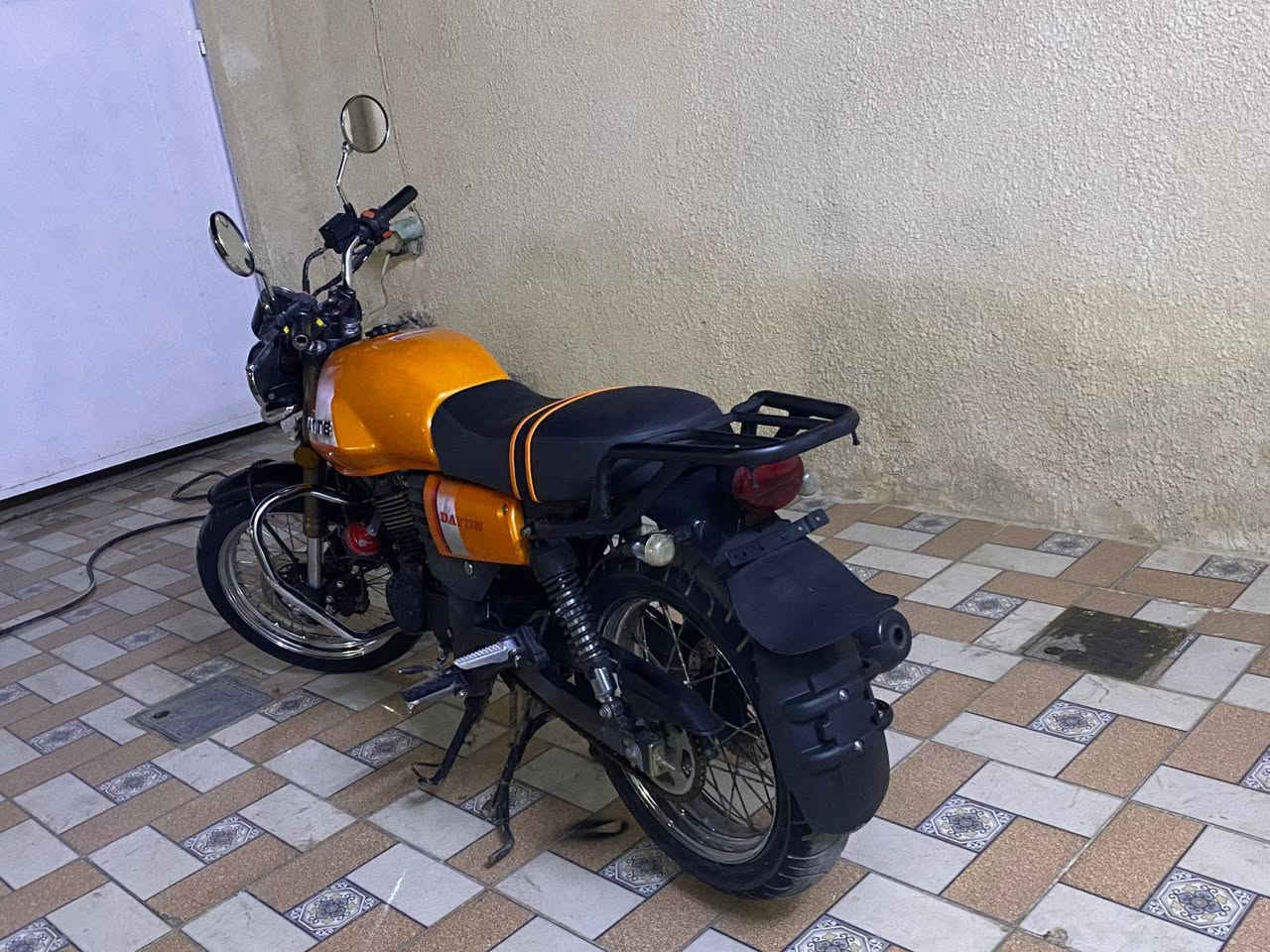 دايوان لاتي موديل 2022 لون برتقالي محرك 200 مرقم ديالى رقم انكليزي باسمي سنويته لل2030 دراجة مابيه برغي نقص رايده 2 مليون و 200 وبيه مجال
مكاني ديالى بعقوبة بهرز 
للتواصل ***********
