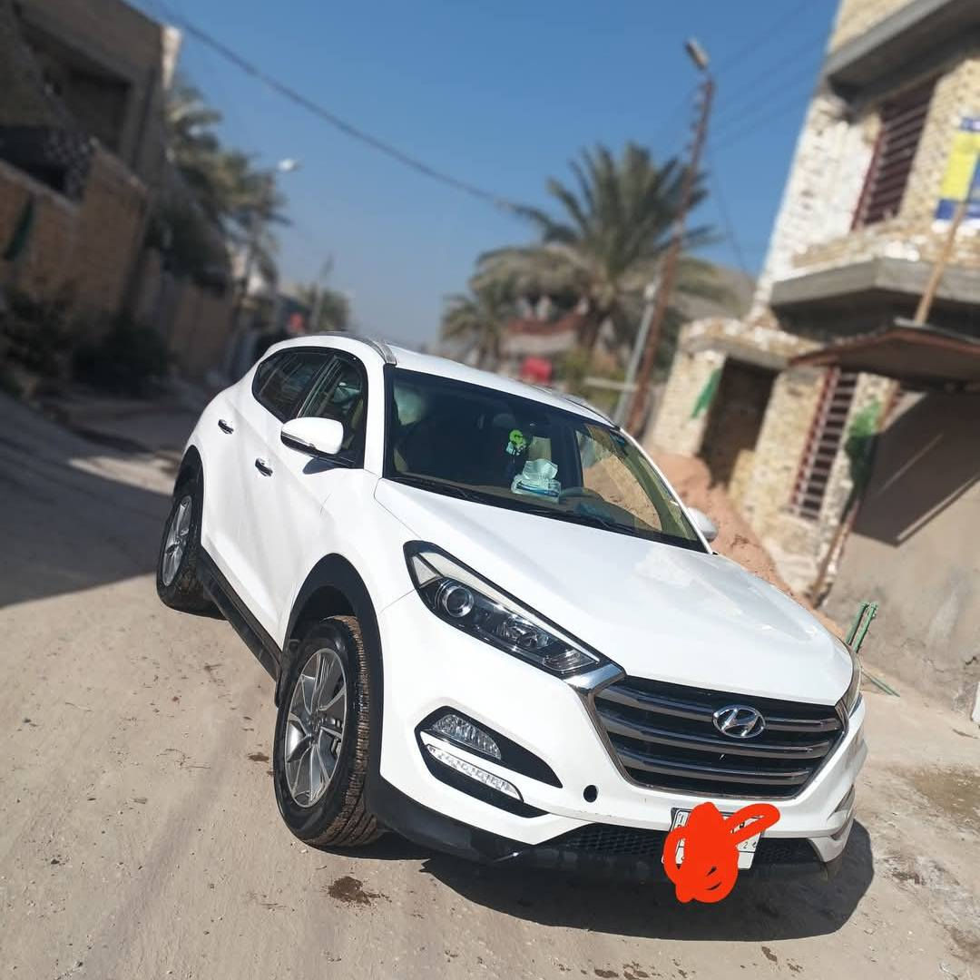 للبيع سياره توسان موديل 2018بابل سياره مكفوله بيها طخه بالبنيدمن الامام ماشيه 89 مواصفات كامله خالفيه  ااتصال***********
