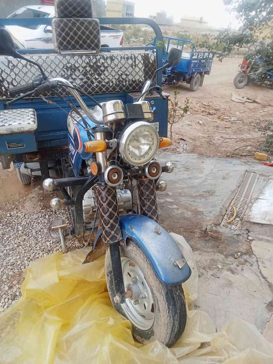 السلام عليكم ستوته للبيع أوراق كفاله عامه موديل 2020 ستوته جاهز من كلشي مكان كوت الخاجيه قرب الحولي السعر خاص او اتصال على ***********
