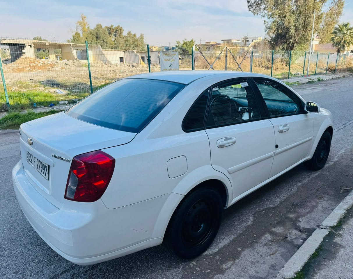 للبيع شوفرليت اوبترا موديل 2012
محرك ما مفتوح السياره نضيفه حيل ما عدا شويا صبغ بالجاملغ الامامي على كد شبر صاحبها الشرعي بالموصل تحويل او وكاله حاضر وبطاقه كاربون بيها ورقي مكان السياره الموصل حي المثنى السعر 95$ 
للاستفسار ***********
او واتساب***********مكلف بالنشر غير متواجد عالفيس
