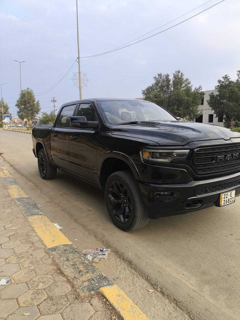 السلام عليكم 
رام موديل 2021
لمتد فول مواصفات 
رقم اربيل انكليزي بأسمي 
بيهة صبغ قمارة وتكم ودوسة وربع البدي
والباقي مكفول من الصبغ
مكان واسط سعر  350 ورقة وبيهة مجال
رقم ***********  .....
