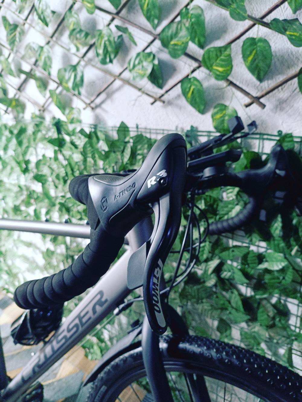 بغداد 
بايسكل ترحال ماركة بلغارية

دراجة السفر والمسافات الطويله

تمتاز بالقوة والسرعة

المنيوم

حجم 28

بريكات دسك

تاير عريض حجم 700×42

عدد السرعات 8×2

سستم السرعات نوع l-twoo

السعر راسني على الخاص

مكاني بغداد الشعله 

 +جاملغات + قاعدت مطاريه +مطاريه +لايت+كسارات فقط