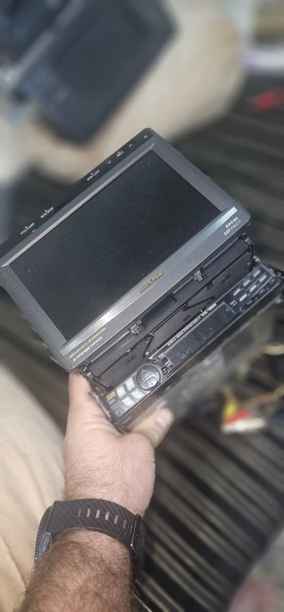 شاشەی bmw کامل ئەشیا سیدی بۆکسو جیبی‌ئس  
دوگەی تەبرید 
سیدی vw  
 شاشەی bmw525 دێتەدەر  مەزبوت ئیش ئەکات شاشەی پۆڕش  ئەندرۆید ئەوتۆو کار پلەی فول مواسەفات أربيل, العراق


**إذا كنت صاحب هذا الإعلان وتريد حذفه لأي سبب، رجاءا أرسل رسالة إلى الدعم الفني**