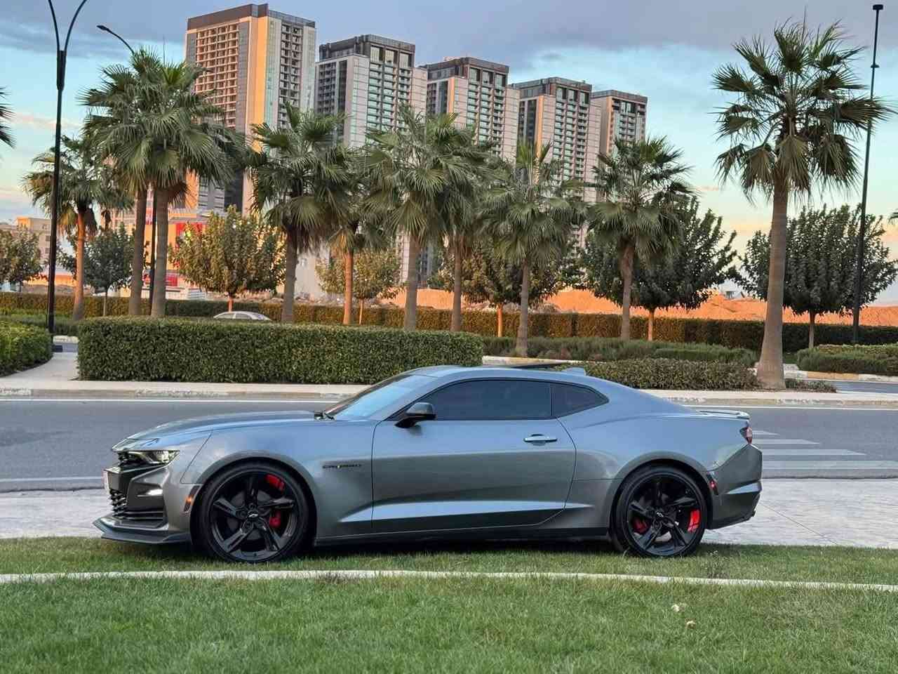 𝟐𝟎𝟐𝟏 𝐂𝐇𝐄𝐕𝐎𝐋𝐄𝐓 𝐂𝐀𝐌𝐀𝐑𝐎-𝐑𝐒 𝐑𝐄𝐃𝐋𝐈𝐍𝐄

شوفرليت كمارو (RS-REDLINE) موديل : 2021

السعر : 198$

رقم اربیل تحويل وكالة نفس اليوم

عدد المسافة : 41.000 الف

حجم المحرك : 3.6L V6 (6,سلندر)
 
ملاحطة السيارة : فقط جاملغ و ربع صبغ 

بدون دواخل بدون ارباكات 

المواصفات (𝐑𝐒-𝐑𝐄𝐃𝐋𝐈𝐍𝐄)
‎‏‎
فـــول فـــول مـــواصفـــات 1/1

دواخل اسود+احمر بيلادي
فتحة سقف سلايد
اكتف كـــــزوز
داتــــــاشــــــو
كيج الـــكترونـــي 
داخل ليد 28 اللوان بيلادي
شاشة كبيرة ليد بيلادي 
سستم سماعات 𝐁𝐎𝐒𝐄
كاميرا خلفي
كاميرا سقف
مراية كاميرا
بصمة ابواب 
بصمة تشغيل 
تشغيل عن بعد(𝐑𝐄𝐌𝐎𝐓𝐄 𝐒𝐓𝐀𝐑𝐓) 
هاند بريك بصمة
تحديد سرعة
تحديد مسار
نقاط عمياء
رادار امامي
رادار جانبي
رادار خلفي
حساسات امامي
حساسات جانبي
حساسات خلفي 
تحكم ستيرن
ستيرن هيتر
كشنات جلد
كشنات كهربائي 
كشنات خزن+ميموري
كشنات تبريد
كشنات هيتر
لايتات 𝐋𝐄𝐃 ليد عدسة زينون بيلادي
بكلايتات 𝐋𝐄𝐃 سموك بيلادي
ويل كروم 

وبعد هواية مواصفات…
‏‎
تفاصيل اكثر الاتصال علی ارقام التاليه ‏‏

WhatsApp - Vibir

☎️ ***********

☎️ ***********

عنوان📍اربيل فرع ناقلات
‏
معرض كاليفورنيا كارس CALIFORNIA Cars

‏
