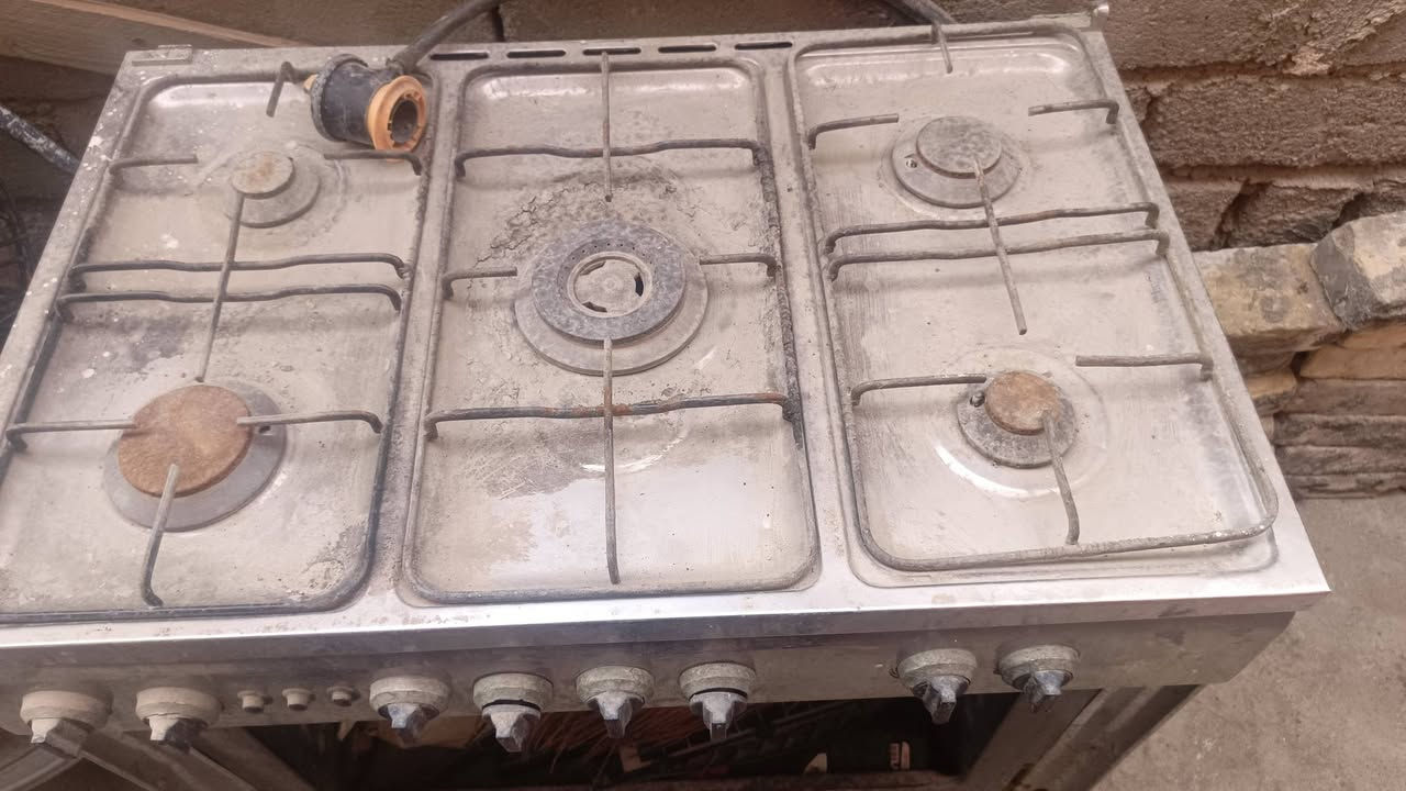 سلام عليكم طباخ مستعمل 5 عيون يشتغلن الاصلي بس قديم سعر 75 وبي مجال مكاني سوق الشيوخ تقاطع الوائلي واتساب ***********
