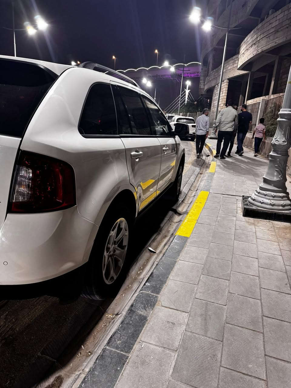 فورد ايدج 2013 كفاله عامه رقم بصره السياره وكاله نيفا 
مستلمه من الوكاله 2017 رقم جديد بأسمي  ماشيه 130سياره جاهزه من كلشي مكينه كير حداديه  السعر 120$
( مكينه 6سلنر 3500 )رقم الهاتف ***********
