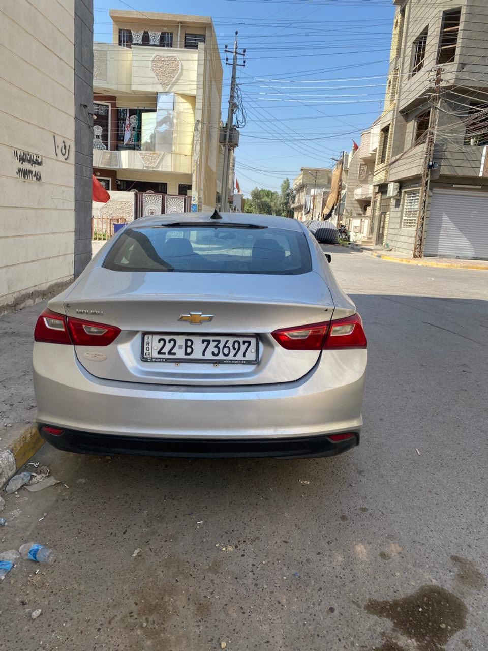 السلام عليكم عندي ماليبو 2019 للبيع 
 السياره مكينة كير خير من الله تبريد تدفئة غرفتهة حلوه السيارة تخم تاير حداديه امامي خلفي كله جديد ادامه قبل شهرين مسويلهة كاملة بيهة صبغ 3قطع بدون دواخل او تبديل باب خلف السائق الباقي مكفول من ضربه او صبغ السعر 105 وبيهة مجال للشراي المكان الشعب شارع عدن 
***********
