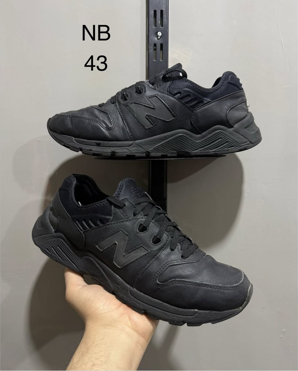 اهلا شباب❤️
توفر حذاء اوربي اصلي🔥
القياس موجود داخل آلصوره 🖼️
الأستفسار مراسلة البيج ***********
يتوفر توصيل 🚎
