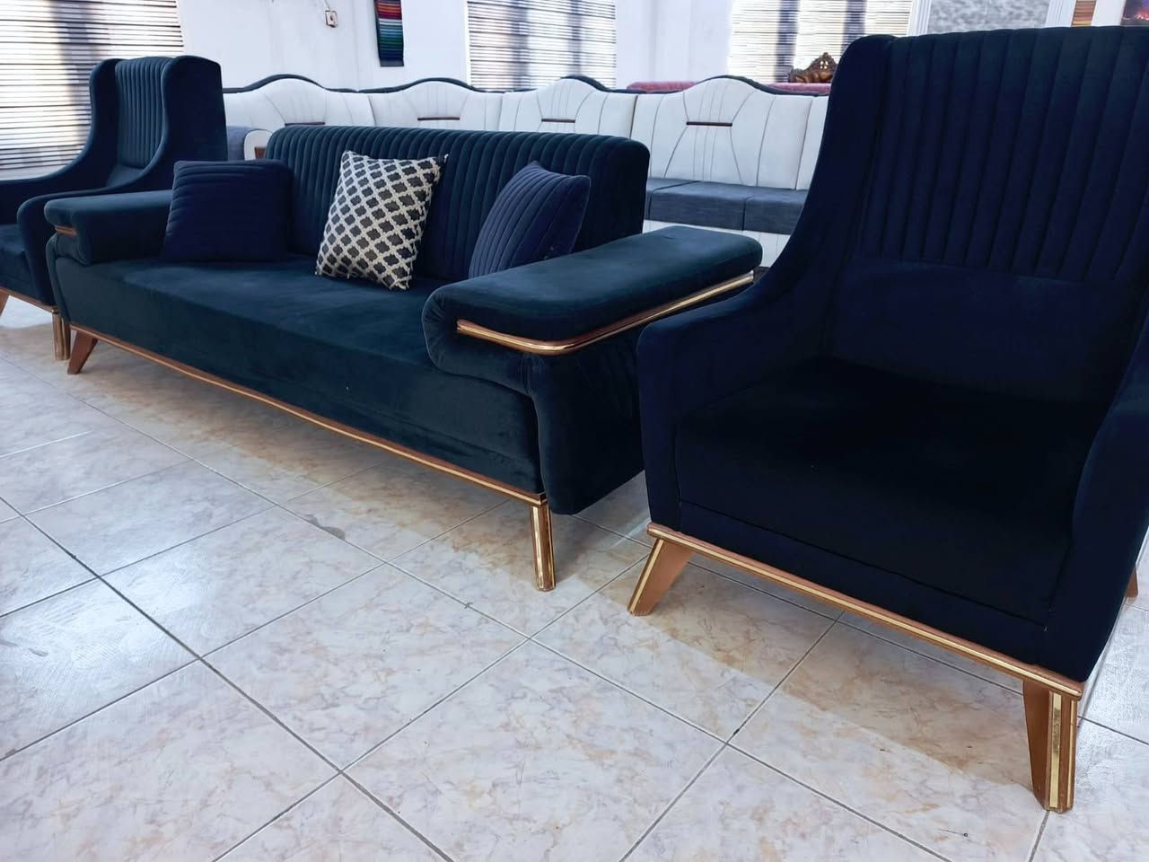 تخم تركي سرير 7 مقاعد السعر 550
ديوانيه مجمع الزيتون
***********
