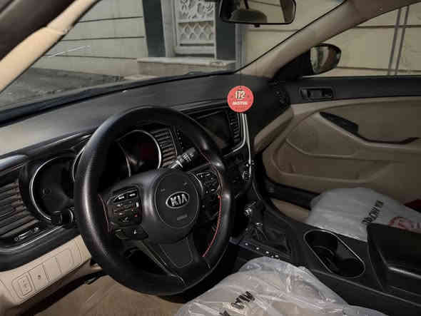 للبيع اوبتما 2015 وارد امريكي سياره مكفوله من الصبغ وتبديل فقط بيها خشم البنيد باقي مكفول ماشيه 82 سياره جاهزه ماناقصها شي سعرها 108 وبيها مجال 
***********
