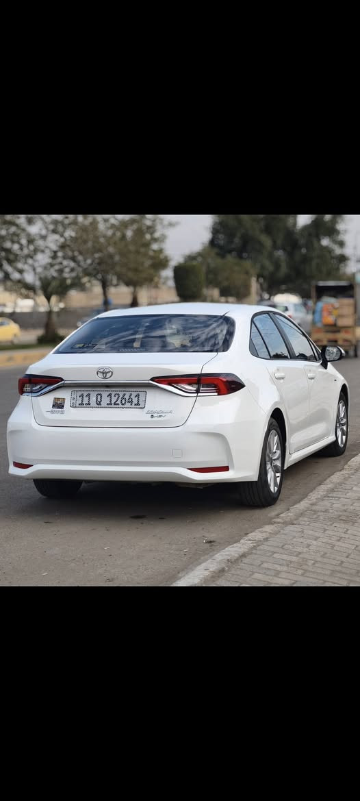تويوتا كورلا 2025 الشكل الخليجي سيارة جديدة على وضع الشركة ماشية 4 آلاف
داخل جلد أسود🖤
محرك 1800 اقتصادي هايبرد 
شاشه وسطية 
كامره خلفيه 🎥
 بصمه هاند بريك
بصمة تشغيل 
فتحة سقف 
مواصفات اخرى 
ملاحظة السيارة مكفولة كفالة عامة للاستفسار الاتصال على الرقم ***********
