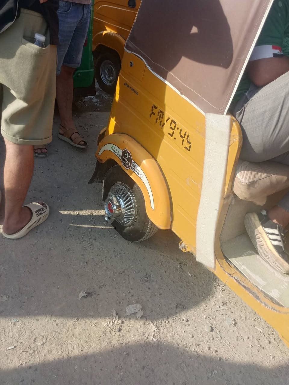 *********** سلام عليكم تكتك عشرين السعر خمسه اليحب يتصل
