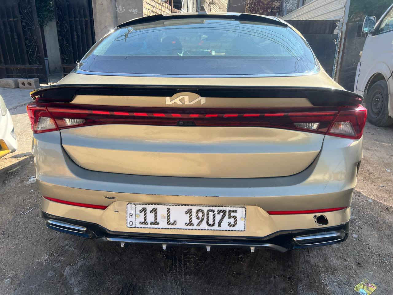 السلام عليكم k5موديل 2023 بغداد الدولي  سياره حادثها وجه الجنط  فول عده البانوراما
بغداد البياع 
السعر 165 وبيها مجال 
***********
