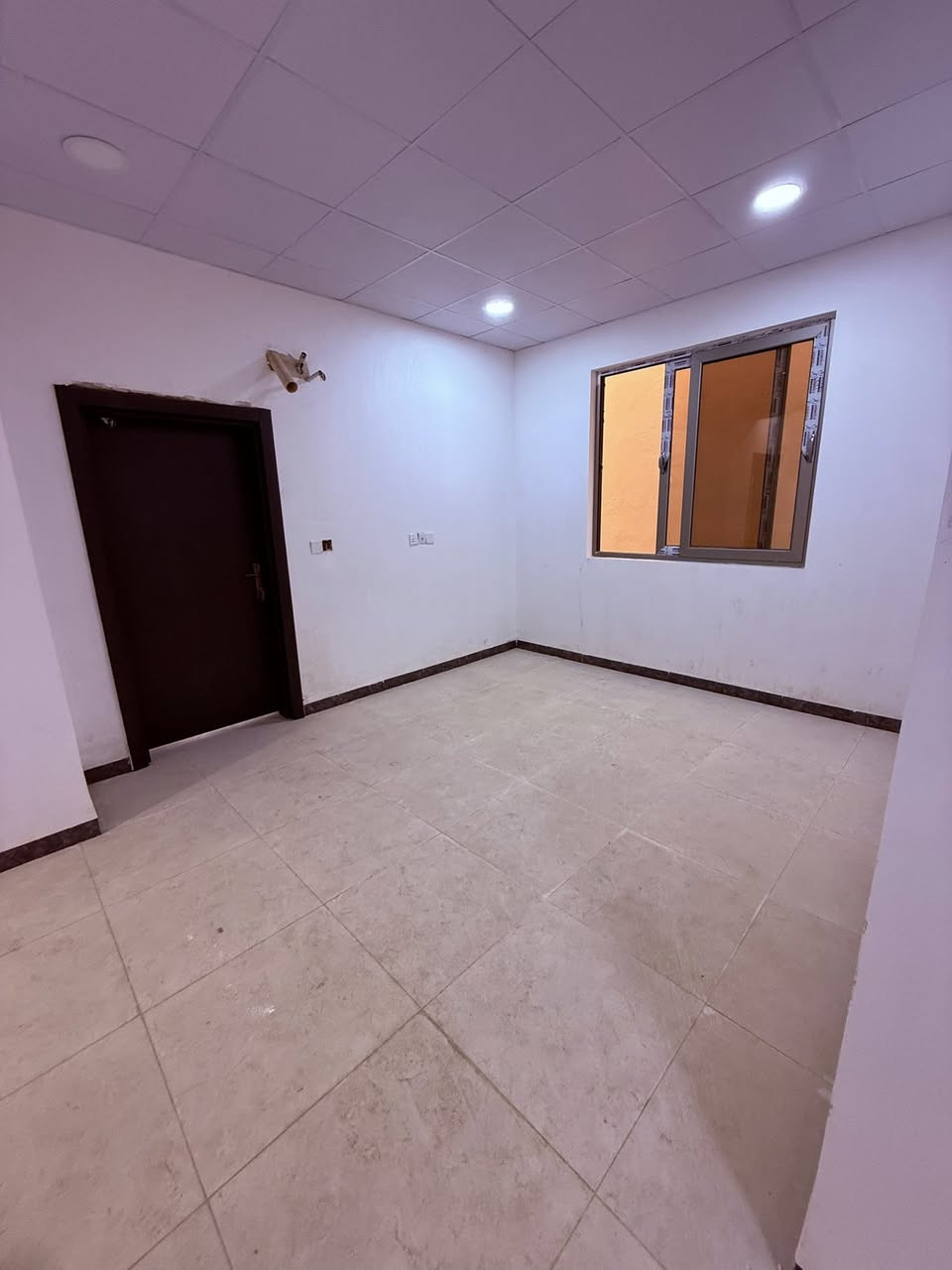 🏠دار للبيع 

مجمع بيتي السكني الزون الثالث📍
على حديقة
جاهز للسكن 
المساحة 200 متر (گاردينيا)
مساحة البناء 160 م
المقدمة 90 مليون  

يوجد عروض اخرى في مجمع بيتي السكني 

☎️للاستفسار عن هذا العرض او باقي العروض

 ***********
***********

📍نستقبل جميع العروض داخل وخارج المجمع
