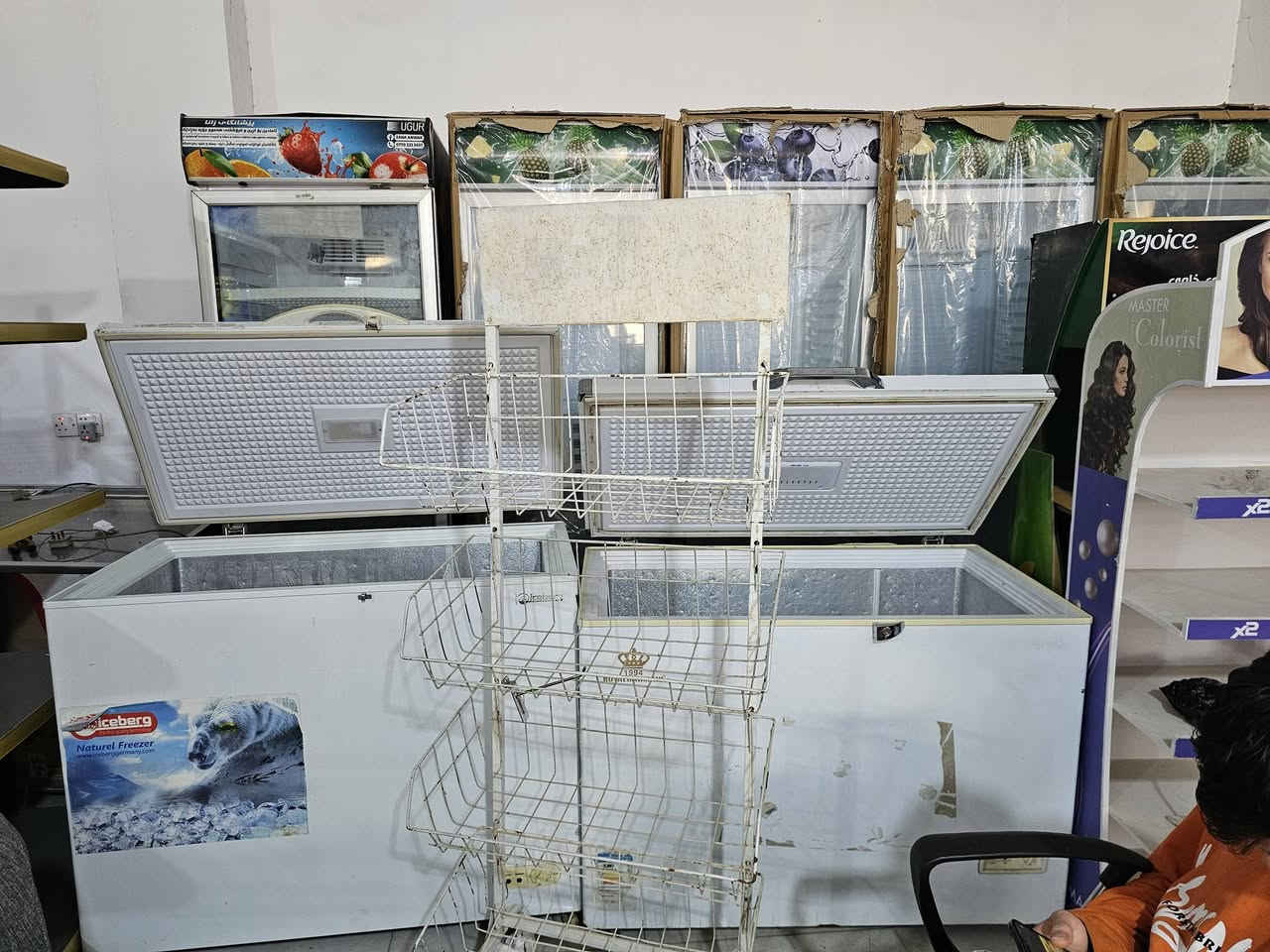 غراض أسواق لبيع عارضات ومجمدات رف ساله جبس عنوان كركوك ***********
