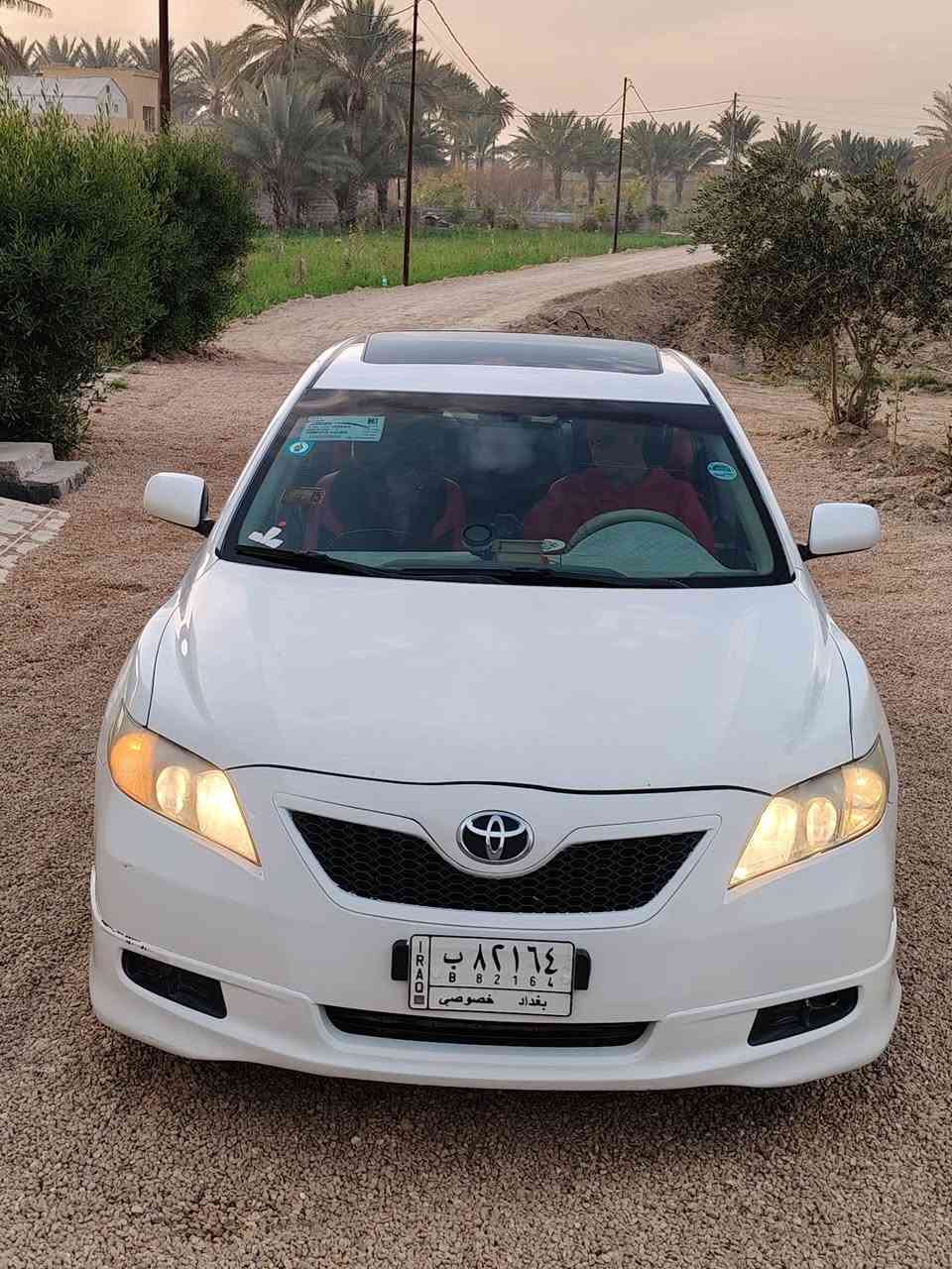 السلام عليكم من رخصت الادمن تيوتا كامري 2008 رقم بغداد باسمي خليجي محرك كير  مكفولات كهربائيات كلها شقاله تخم تاير جديد تحكم ستيرن فول مواصفات تحويل مباشر السعر 120 وبيها مجال بصيط المكان رمادي جزيرة الخالديه (((***********)))
