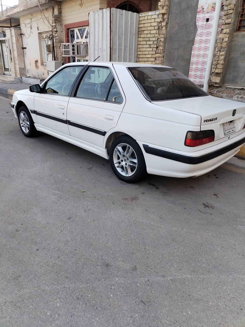 السلام عليكم بيجو 23 سيارة محجوزة باقي سنه او سنه ونص وينفك حجزها سيارة رقم واسط كفاله عامة سيارة مانقصى كلشي حدادية وتخم تاير كير مكينه مكفولات اتواصل ع رقم ***********
