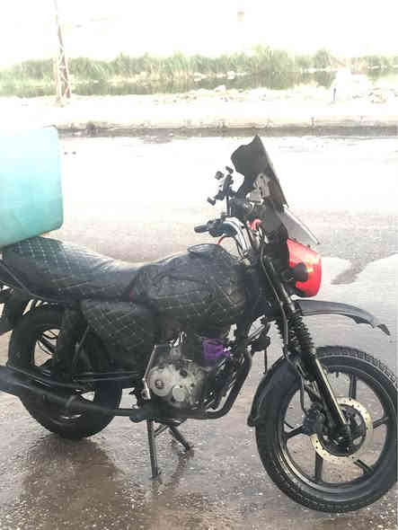 دراجة حلوة ونضيفه وما ناقصها شي شغل واطلع وين ما يعجبك مفتوحة مره وحده ما صارلها هوا الدراجة ما متعوبه ماصارلها سبوعين من طلعت للشغل رقم وسنوية بصرة سعرها مليون و700 وبيها مجال *********** شط العرب
