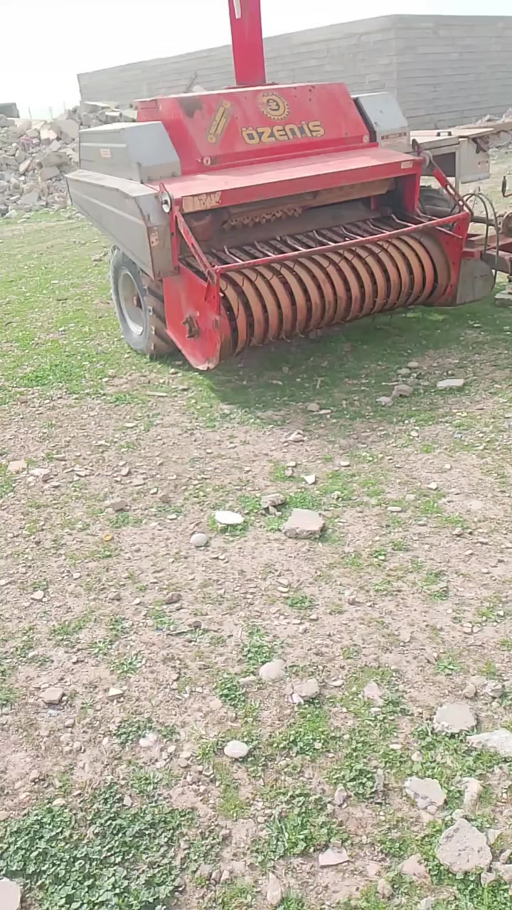 سلام عليكم دكاكه عدد ثنين وحده اوزنش وحده عقرب تقليد هارمك مع عرباين ثنين للبيع مكان سليمان بيك طوز
***********
