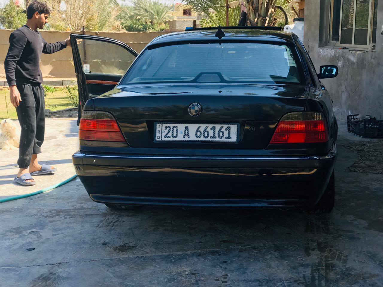 سلام عليكم من رخصة الأدمن المحترم 
بي ام دبليو للبيع المواصفات 
740 
موديل ١٩٩٧
رقم ديالى  دولي 
باتري جديد 
صبغ جماليه 
برده كهرباء 
مابيه اي حادث  ولا طخه
دبل جام تخم تاير جديد 
نقص تبريد وحداديه أمامي  ينزل من سعر السياره
السعر ٦٧ وبيه مجال  خابرني وتدلل  
***********
***********
العنوان الحله الحمزه الغربي
