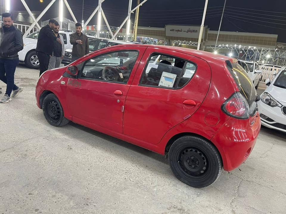 السلام عليكم 
باندا 13  
رقم بغداد 
بيها مكانات صبغ 
السعر 40 وبيها مجال
مكانها نجف  

‭0780 173 6025‬
