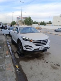 للبيع توسان موديل 2018 مكفوله كفاله عامه حته من البارد ماعده كرت بلبني...