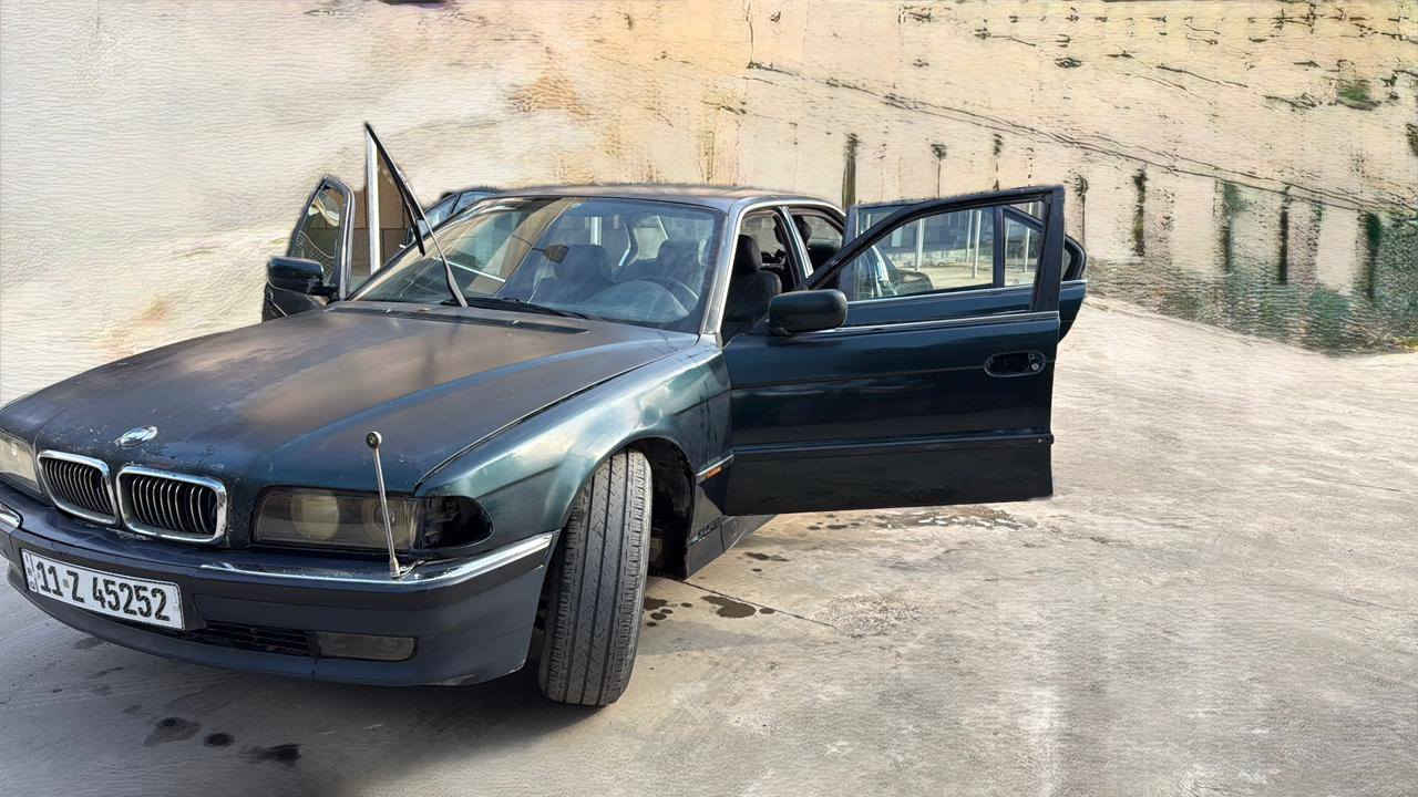 سلام عليكم اللبيع بي ام ٧٣٠.  محرك مجفت جديد ب١١٠٠ دعاميات جدد بس بس نيكالات رقم بغددوالي  كهربايات كله شغاله   سنويه جديده السعر 39وبيه مجال مكاني بغداد  ***********
