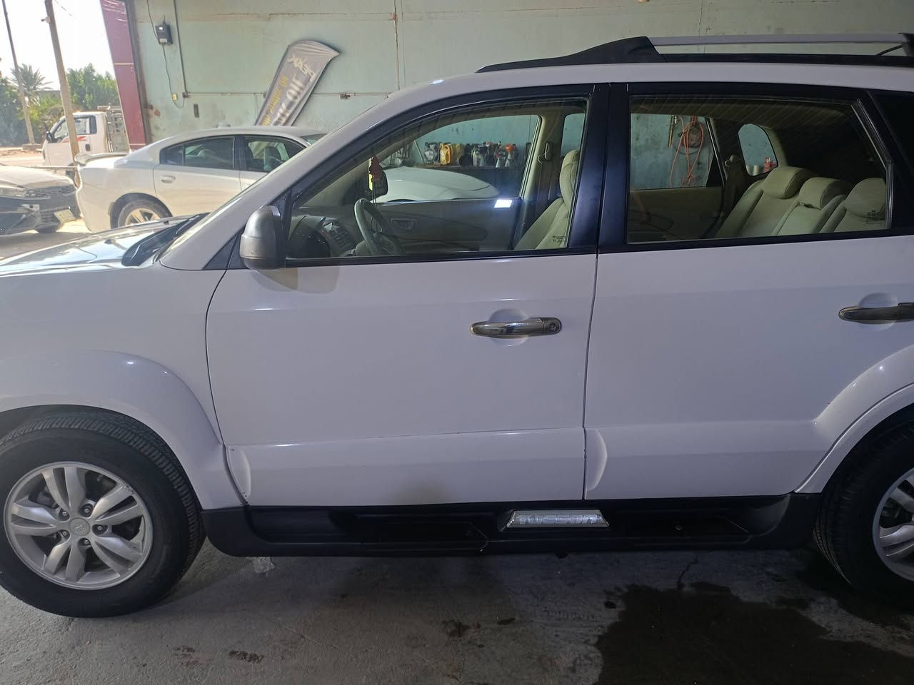 السلام عليكم توسان 2009 خليجي مكينه 2000 سياره كلش نظيفه كير ومكينه مكفوله كفاله عامه  تدفئه تبريد سياره داخل وخارج نظيفه احله من الصور رقم بابل
مكان السياره بابل سعر 125
للاستفسار الاتصال على رقم ***********
