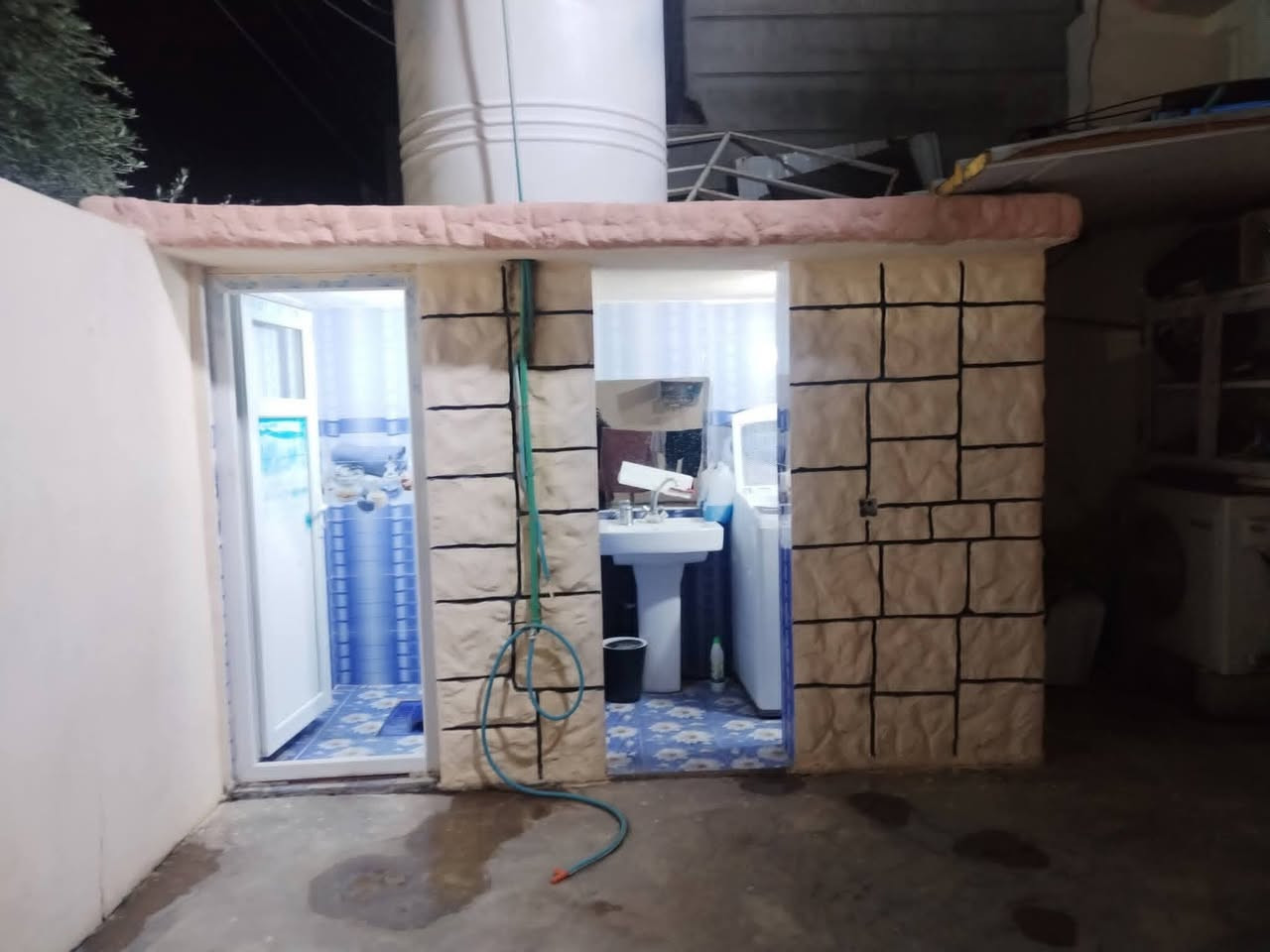 بيت للبيع في رابرين
مساحه 200  شارع عام
***********

